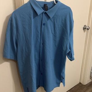 Like NEW lululemon Men’s airing easy short -sleeve shirt